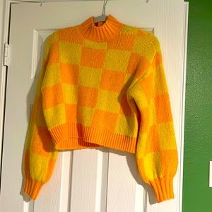 oversized fun checkered cropped sweater (EXCELLENT CONDITION)